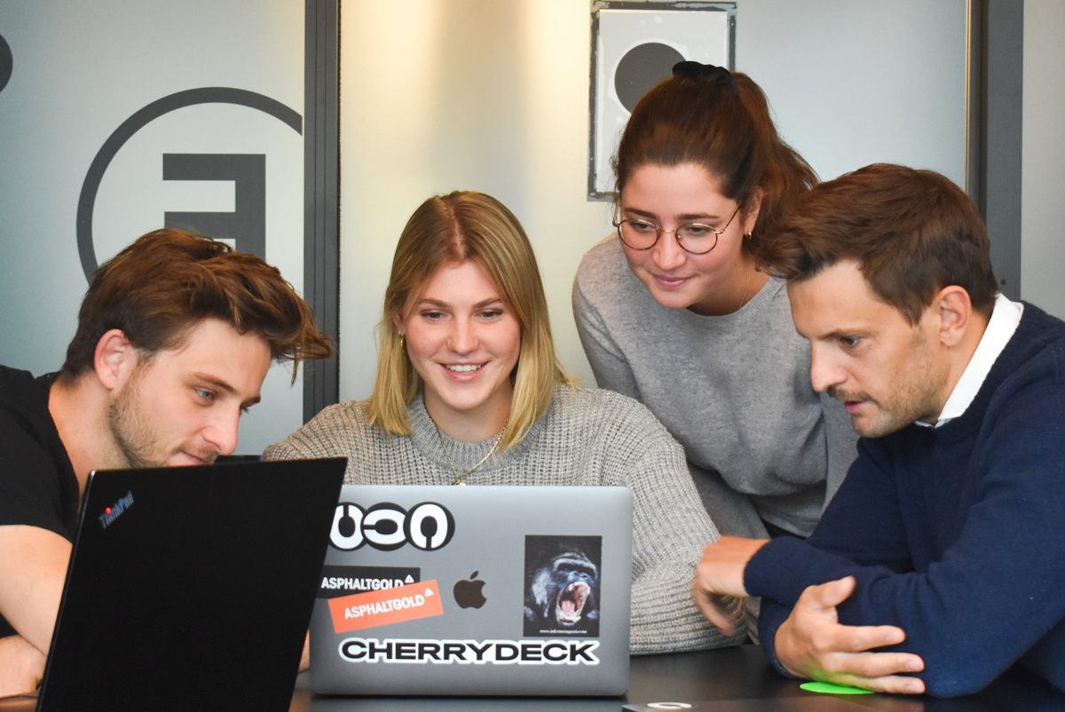 A short extract of plain text describing the image goes here